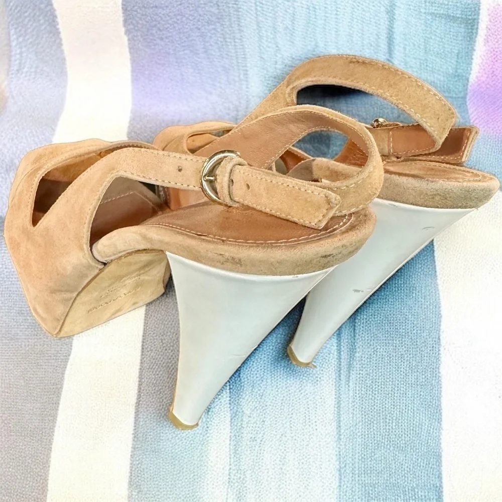 Sergio Rossi ‘Agathe’ Tan Suede & White Patent Peep Toe Slingback Heels Size 7.5